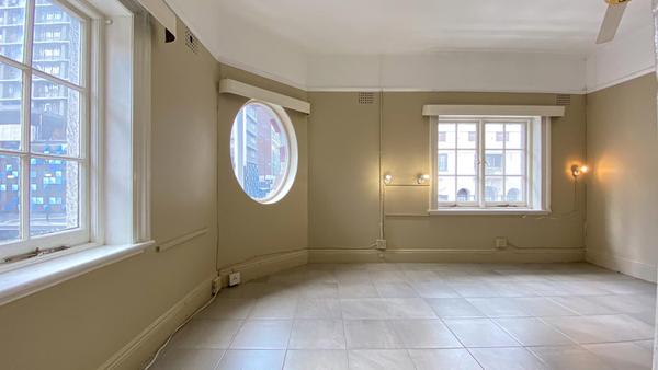 0.5 Bedroom Apartment To Let in Johannesburg Central