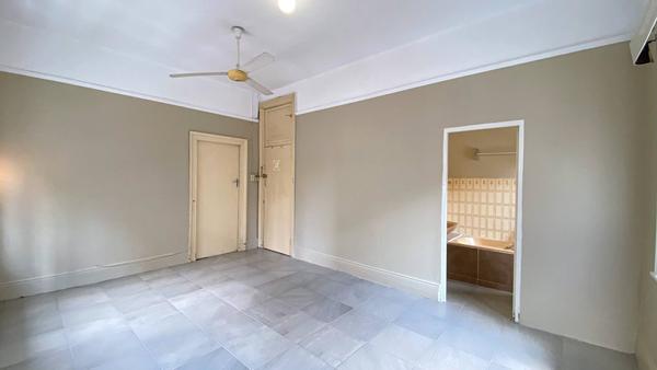 0.5 Bedroom Apartment To Let in Johannesburg Central